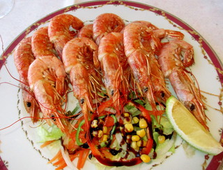 Gambas � la plancha et salade compos�e