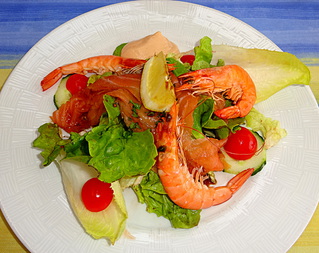 Salade de Gambas et Saumon fum�